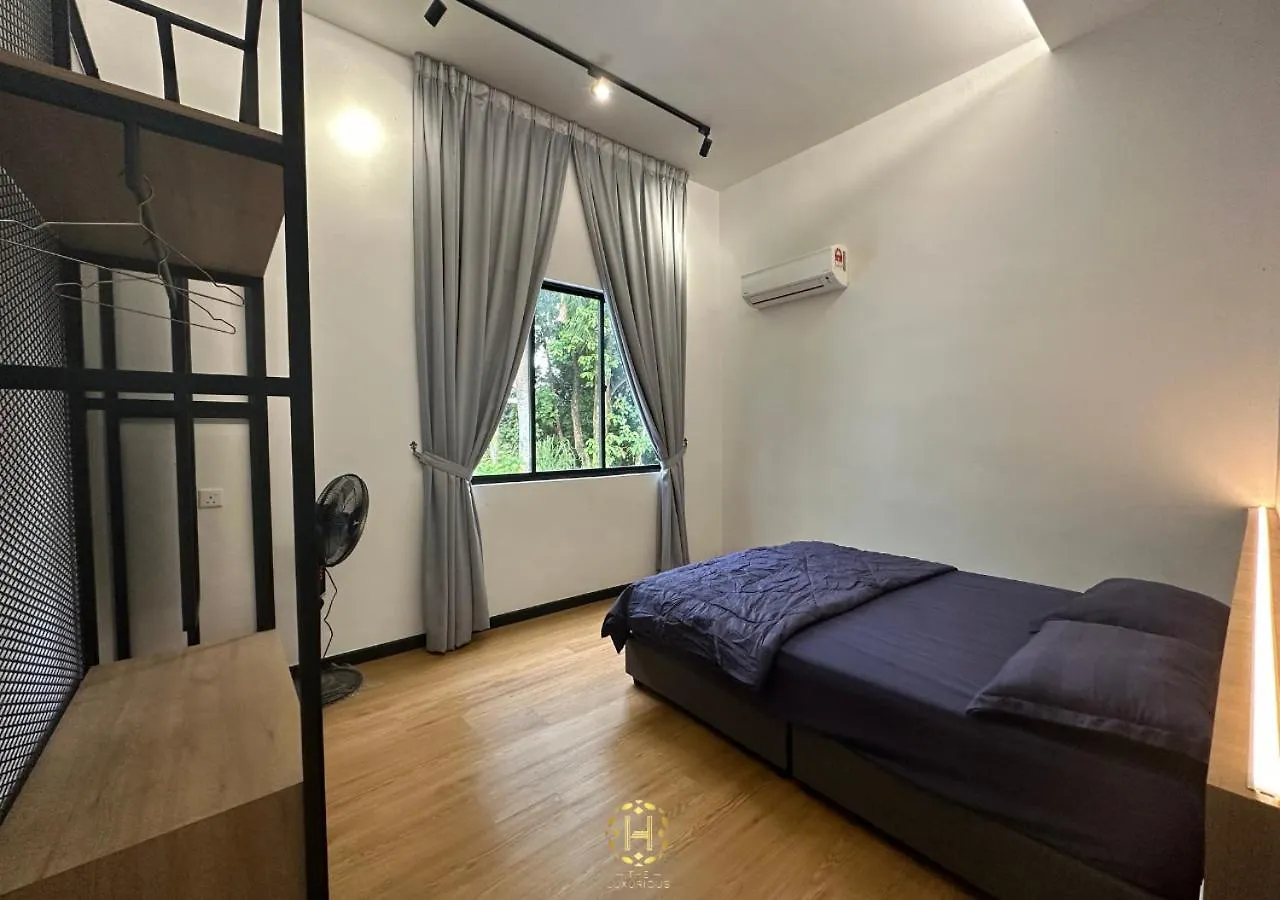 Villa The Luxurious 27, Johor Bahru