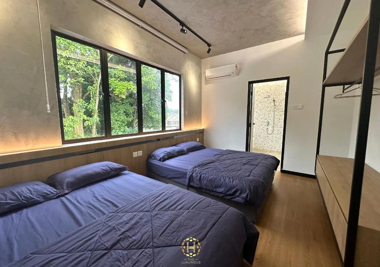 The Luxurious 27, Johor Bahru Villa