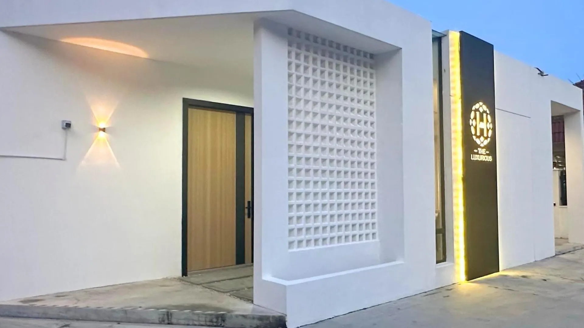 The Luxurious 27, Johor Bahru Villa Malaysia
