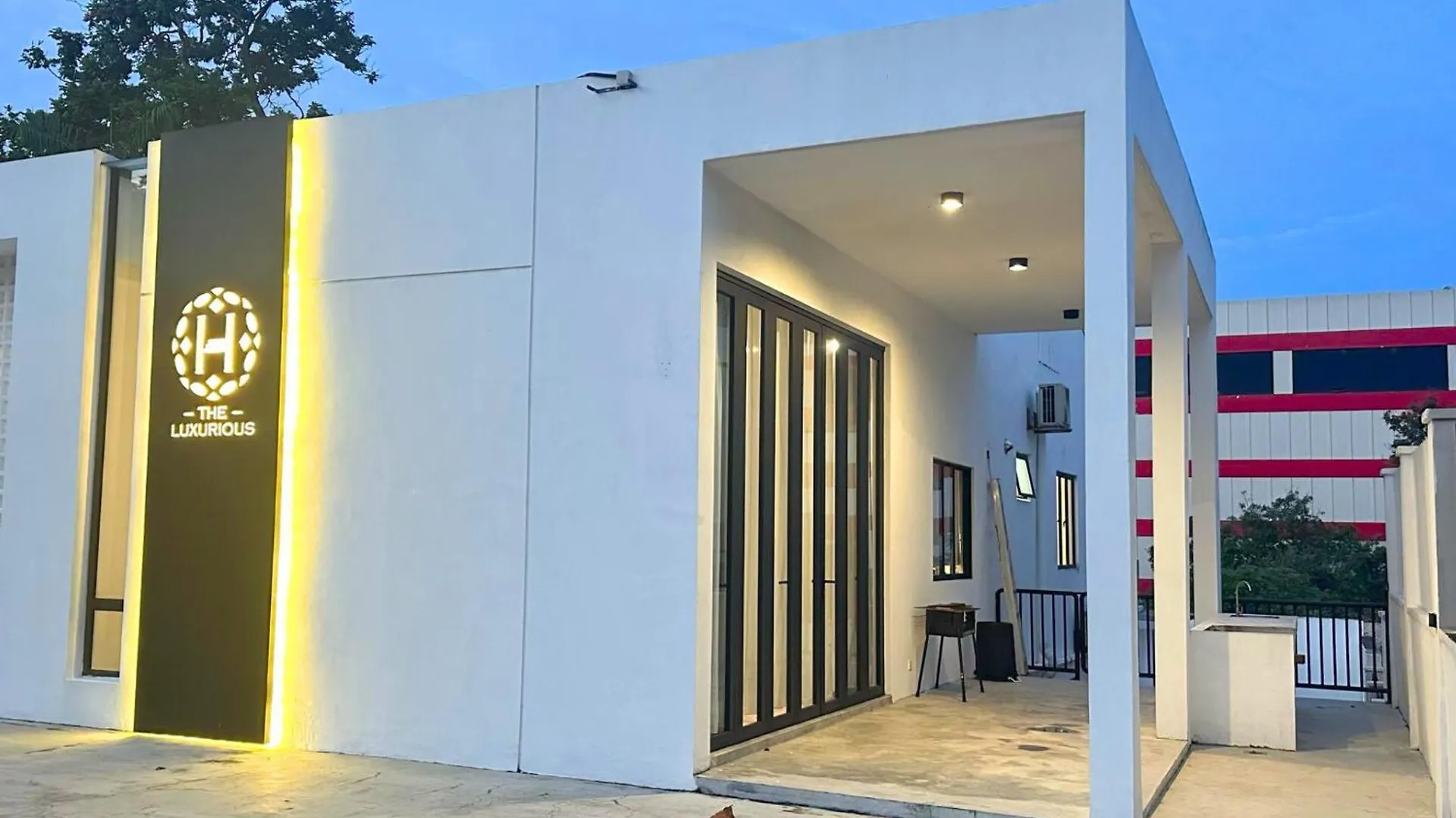 The Luxurious 27, Johor Bahru Villa Malaysia