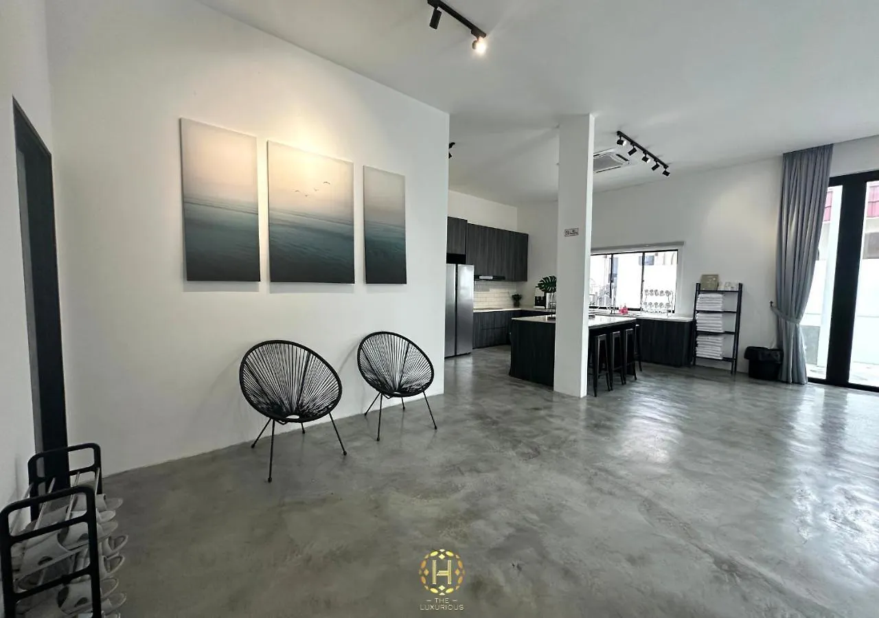 The Luxurious 27, Johor Bahru Villa